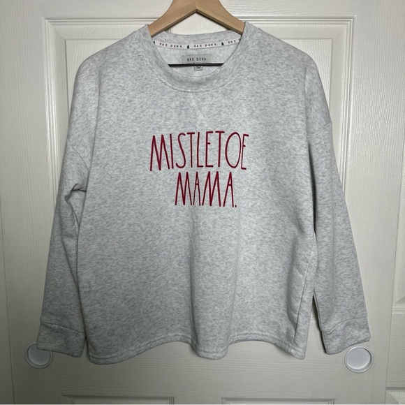 Rae Dunn Medium Mistletoe Mama Pullover Crewneck Sweatshirt Women's Christmas - Picture 2 of 9